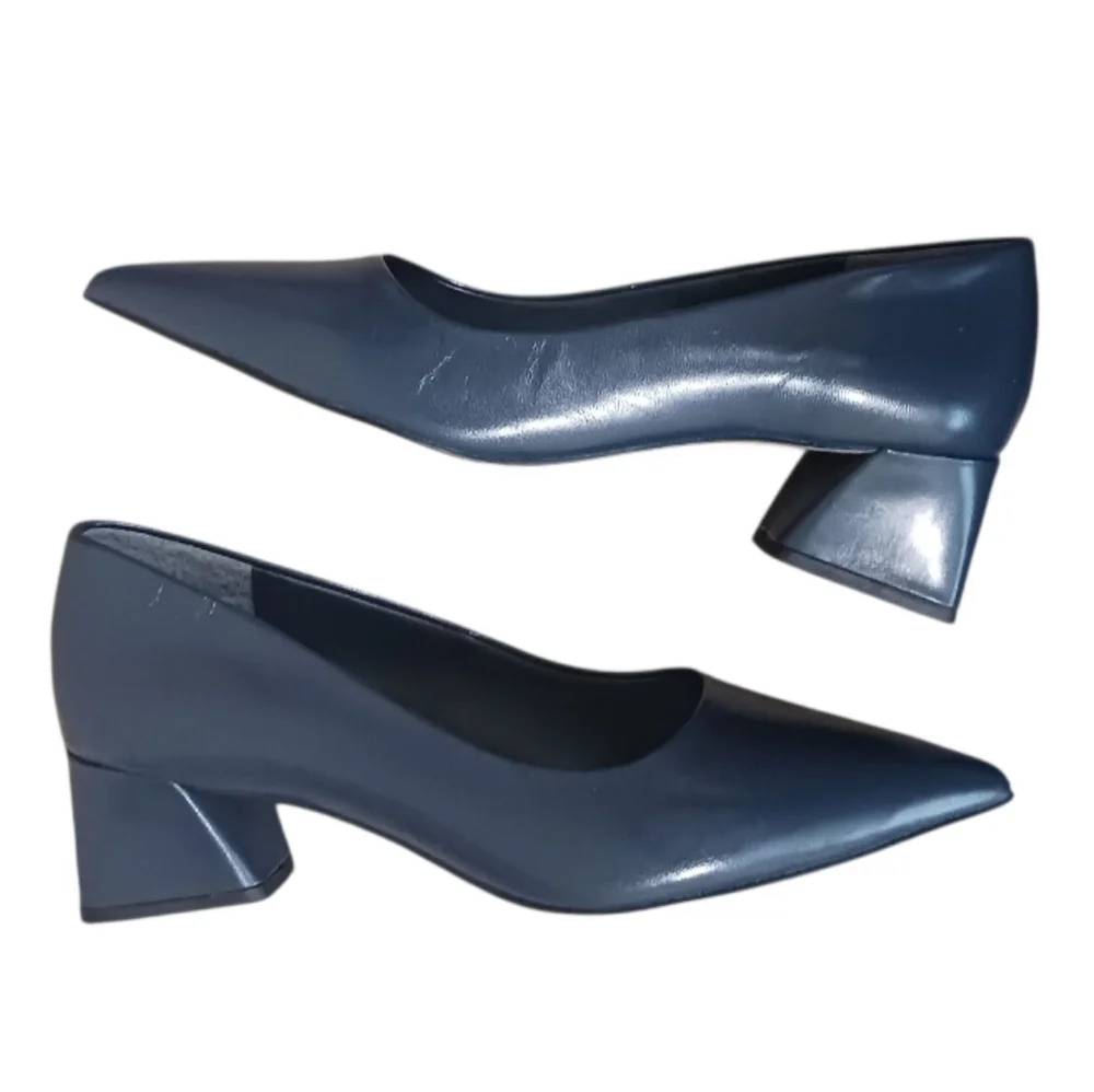 SOLD Franco Sarto Racer Pump Navy Block Heel - Picture 7 of 16